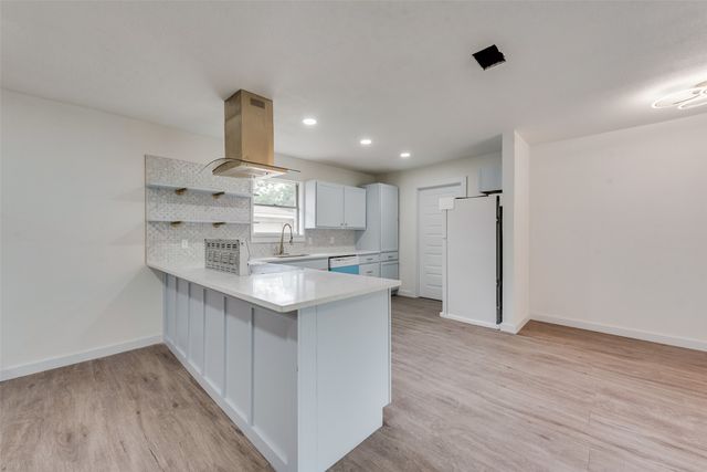 1211 Robin Glen Drive, Dallas, TX 75232