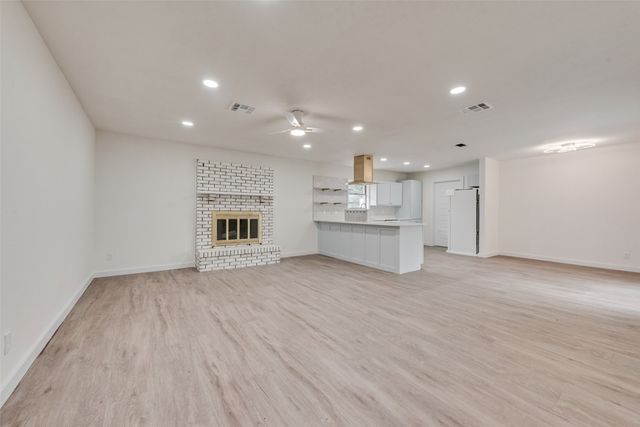 1211 Robin Glen Drive, Dallas, TX 75232