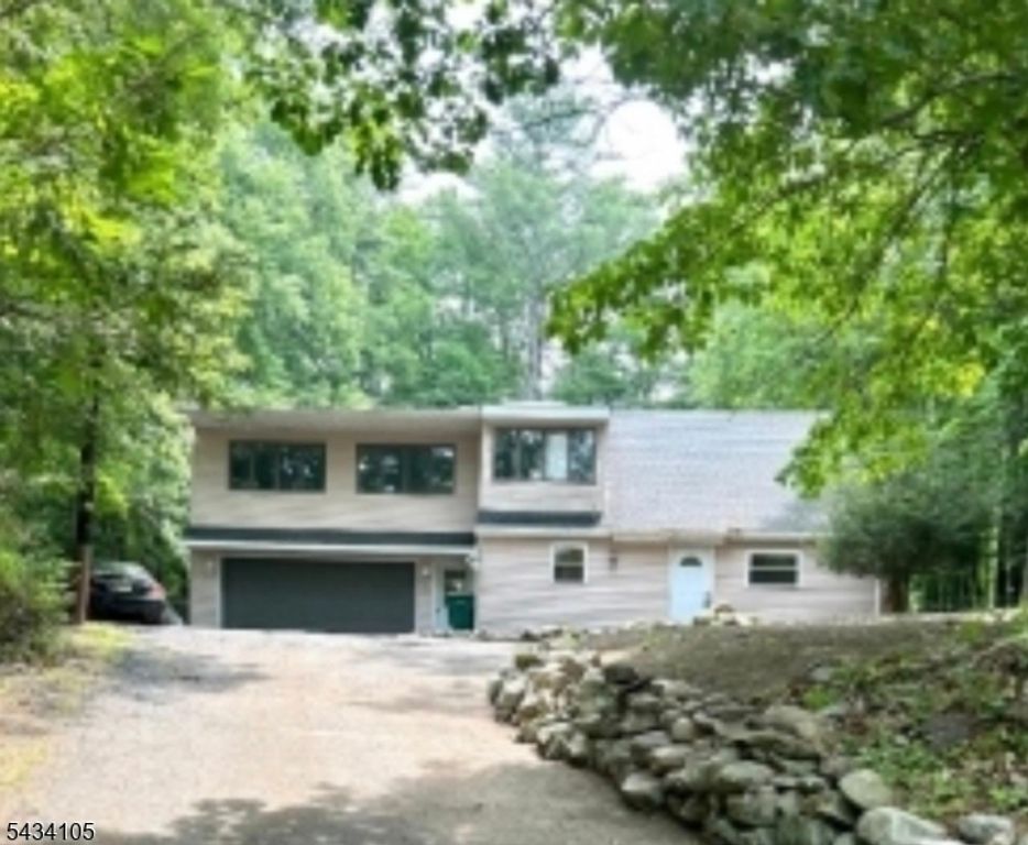 319 New Rd, Montague Twp., NJ 07827