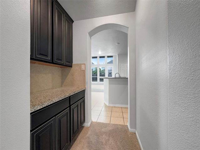 632 Kickapoo Court, Webster, TX 77598