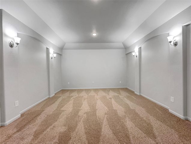 632 Kickapoo Court, Webster, TX 77598