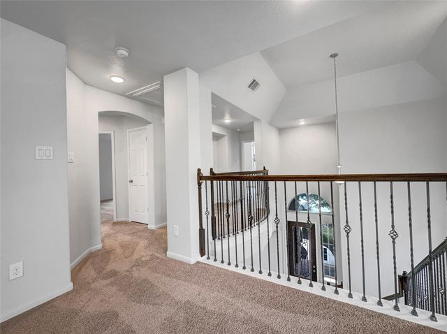 632 Kickapoo Court, Webster, TX 77598