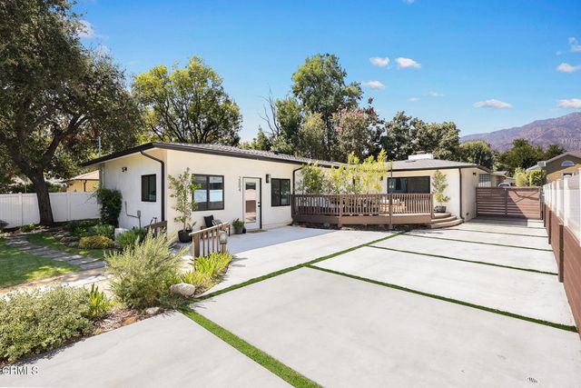 2002 E Woodlyn Road, Pasadena, CA 91104