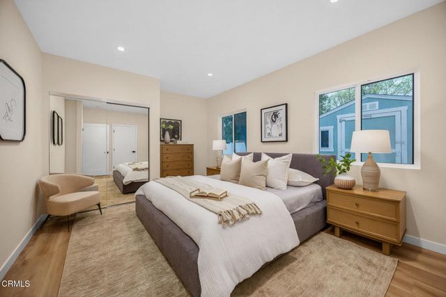 2002 E Woodlyn Road, Pasadena, CA 91104