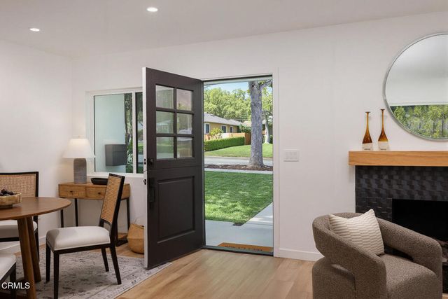 2002 E Woodlyn Road, Pasadena, CA 91104