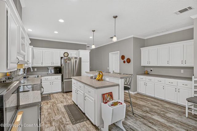 379 Holiday Park Boulevard NE, Palm Bay, FL 32907