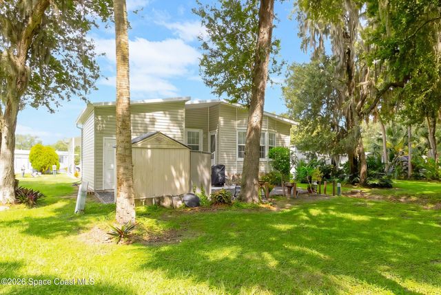 379 Holiday Park Boulevard NE, Palm Bay, FL 32907