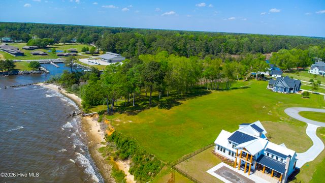 16 Wax Myrtle Court, Minnesott Beach, NC 28510