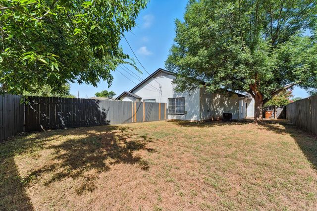 501/503 Texas Ave, Round Rock, TX 78664