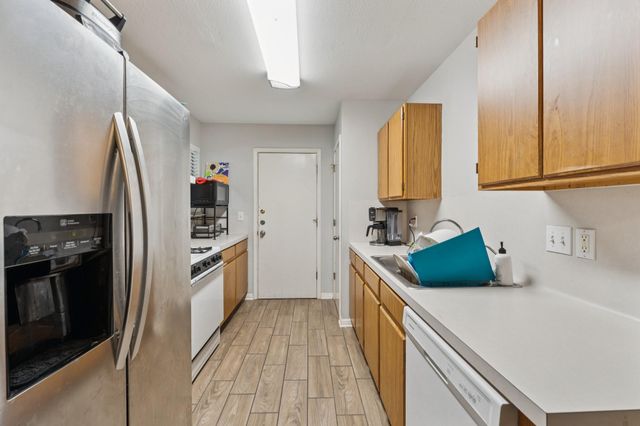 501/503 Texas Ave, Round Rock, TX 78664