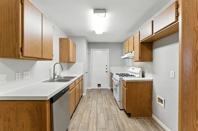 501/503 Texas Ave, Round Rock, TX 78664