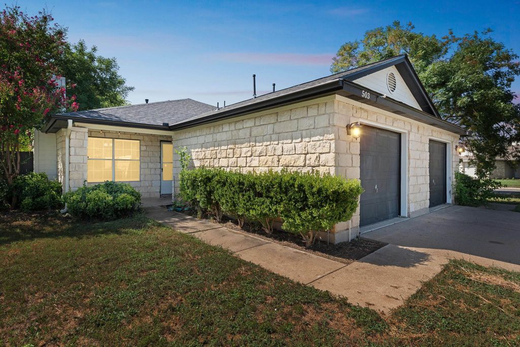 501/503 Texas Ave, Round Rock, TX 78664