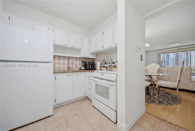 2999 Point East Dr C507, Aventura, FL 33160
