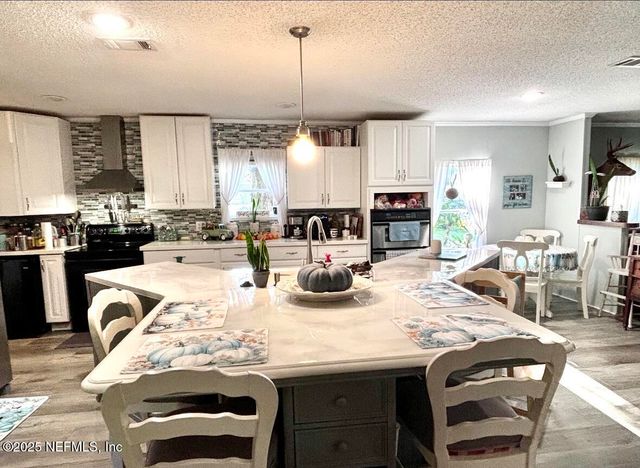 375827 KINGS FERRY Road, Hilliard, FL 32046