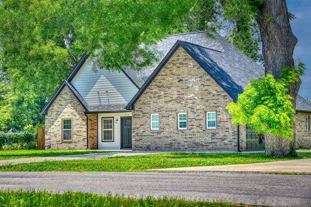914 S Frances Street, Terrell, TX 75160
