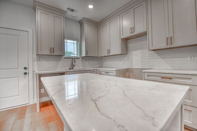 914 S Frances Street, Terrell, TX 75160