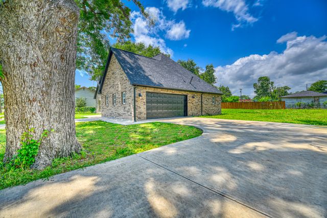 914 S Frances Street, Terrell, TX 75160