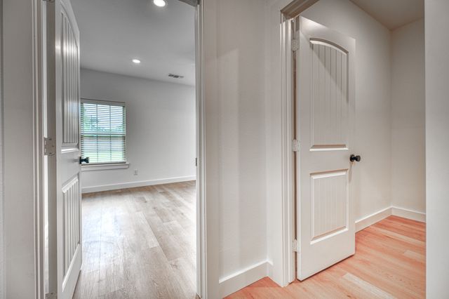 914 S Frances Street, Terrell, TX 75160