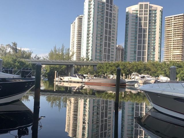 3600 Mystic Pointe Drive 314, Aventura, FL 33180