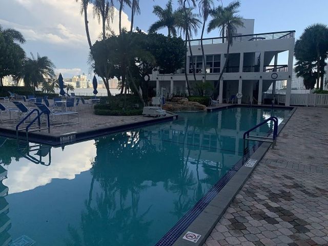 3600 Mystic Pointe Drive 314, Aventura, FL 33180