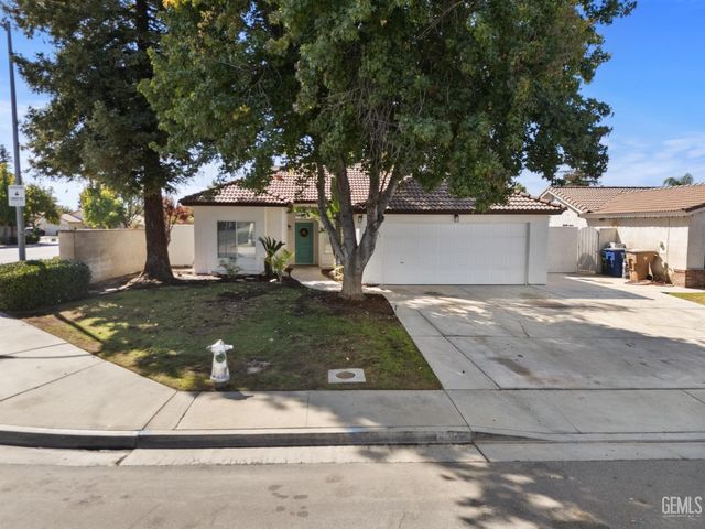 10503 Petalo Drive, Bakersfield, CA 93311
