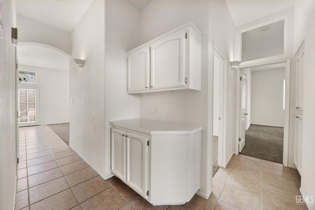 10503 Petalo Drive, Bakersfield, CA 93311