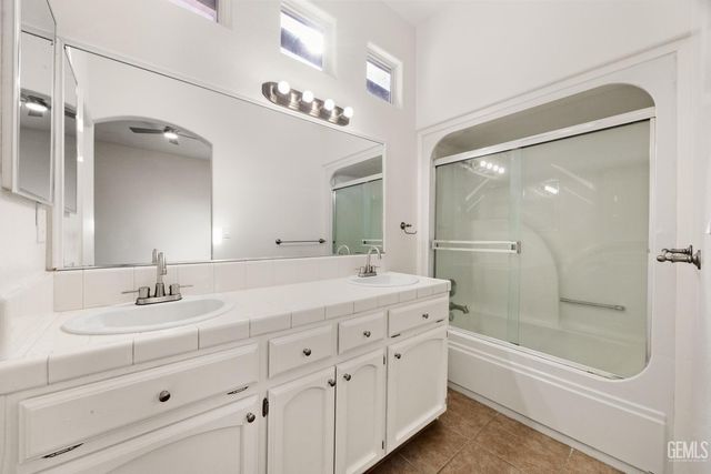 10503 Petalo Drive, Bakersfield, CA 93311