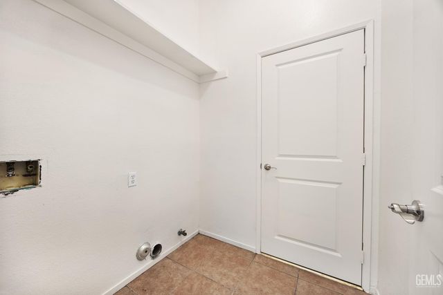 10503 Petalo Drive, Bakersfield, CA 93311