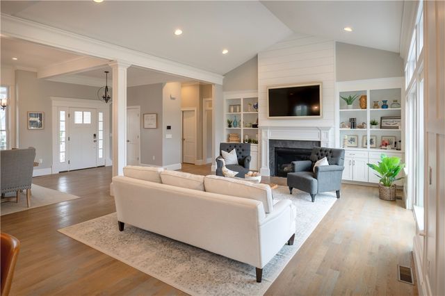 2400 Division Road, East Greenwich, RI 02818