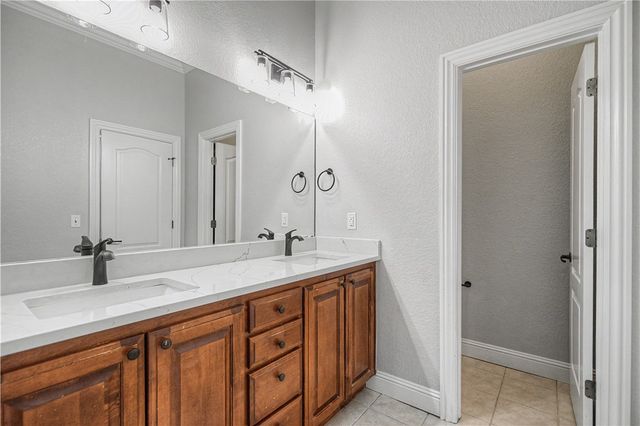 2104 Caribou Lane, Elm Springs, AR 72762