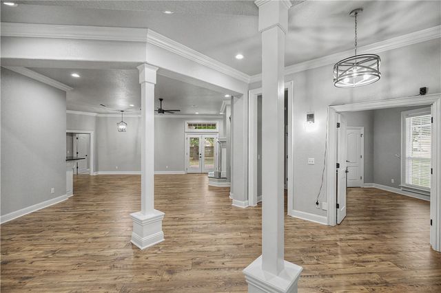 2104 Caribou Lane, Elm Springs, AR 72762