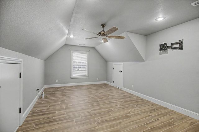 2104 Caribou Lane, Elm Springs, AR 72762