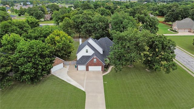 2104 Caribou Lane, Elm Springs, AR 72762