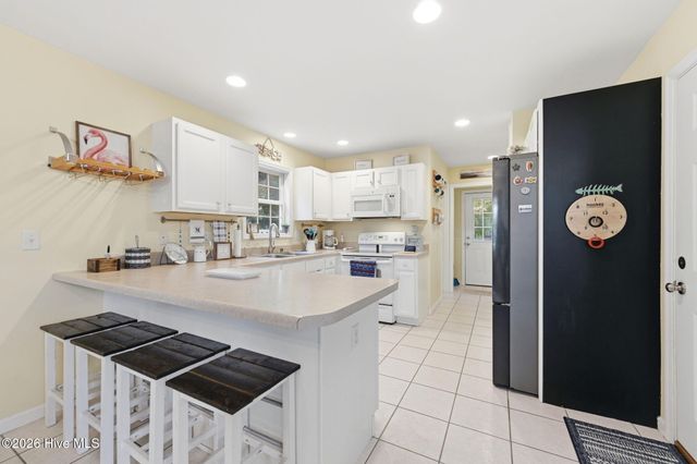 805 Driftwood Drive, Hampstead, NC 28443