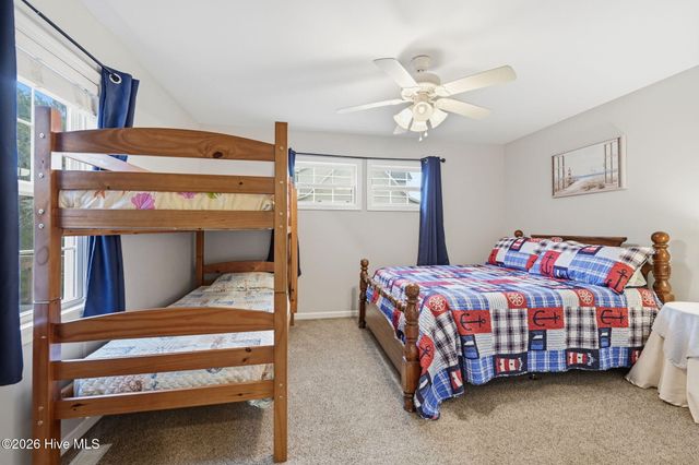 805 Driftwood Drive, Hampstead, NC 28443