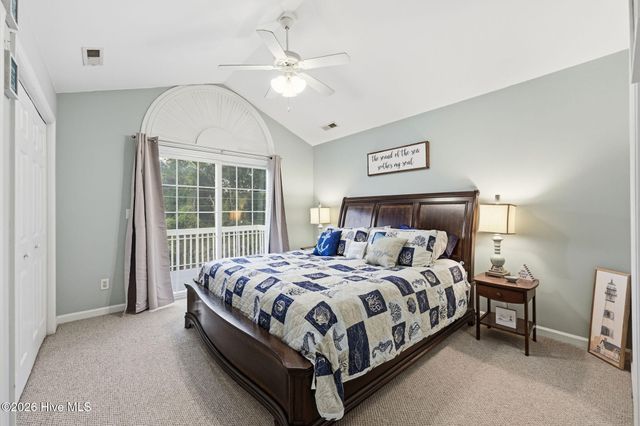 805 Driftwood Drive, Hampstead, NC 28443