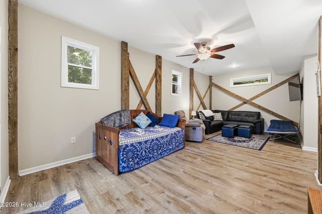805 Driftwood Drive, Hampstead, NC 28443