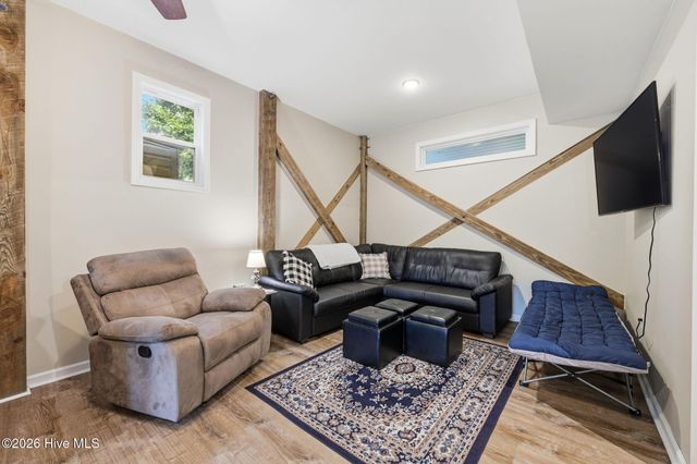805 Driftwood Drive, Hampstead, NC 28443