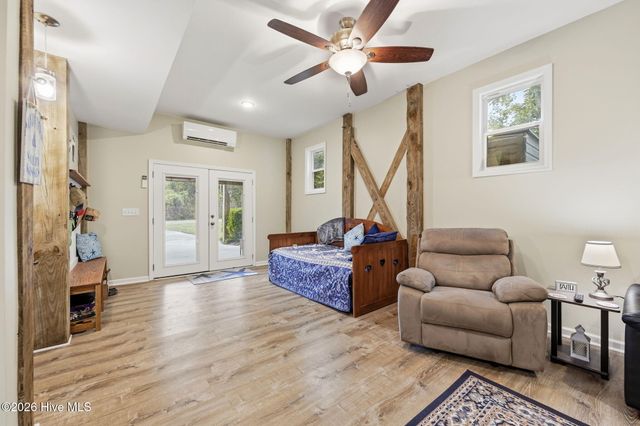 805 Driftwood Drive, Hampstead, NC 28443