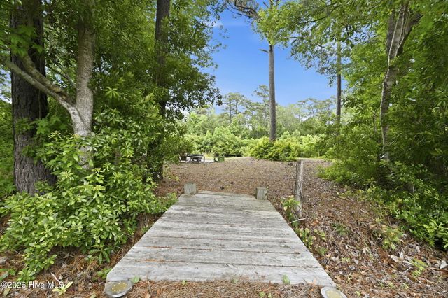 805 Driftwood Drive, Hampstead, NC 28443