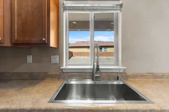 232 Loma Linda Loop NE, Rio Rancho, NM 87124