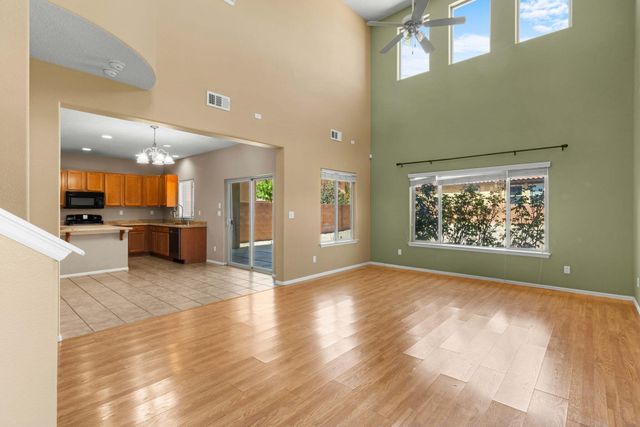 232 Loma Linda Loop NE, Rio Rancho, NM 87124