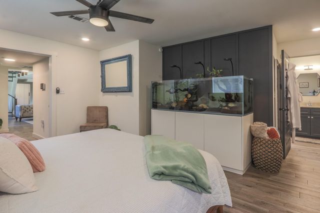2575 Cliff Drive, Dickinson, TX 77539