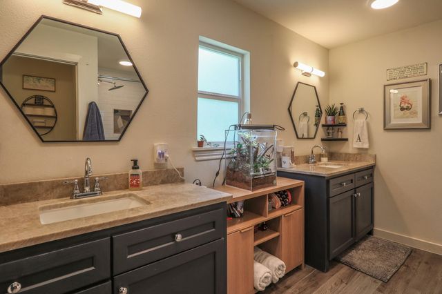 2575 Cliff Drive, Dickinson, TX 77539
