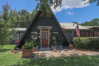 2575 Cliff Drive, Dickinson, TX 77539