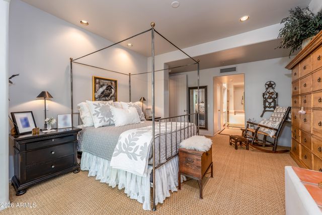 10063 E GRAYTHORN Drive, Scottsdale, AZ 85262