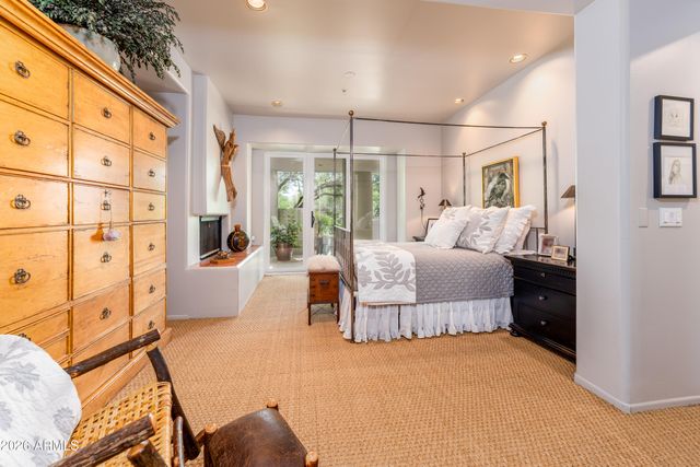10063 E GRAYTHORN Drive, Scottsdale, AZ 85262