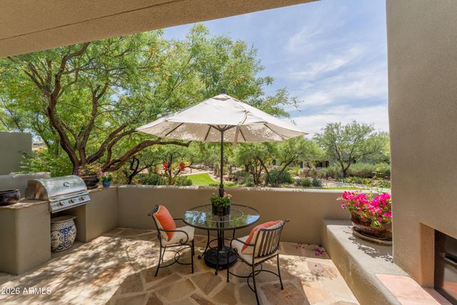 10063 E GRAYTHORN Drive, Scottsdale, AZ 85262