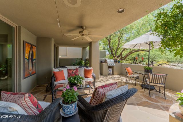 10063 E GRAYTHORN Drive, Scottsdale, AZ 85262
