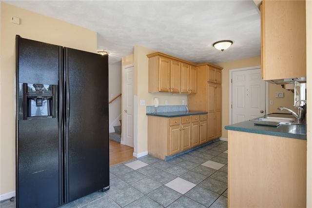 30 Gianna Drive, Cranston, RI 02921
